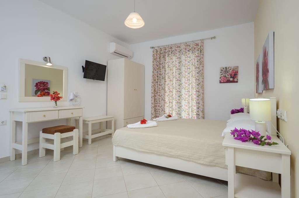 Hotel Francesca Ágios Prokópios Extérieur photo