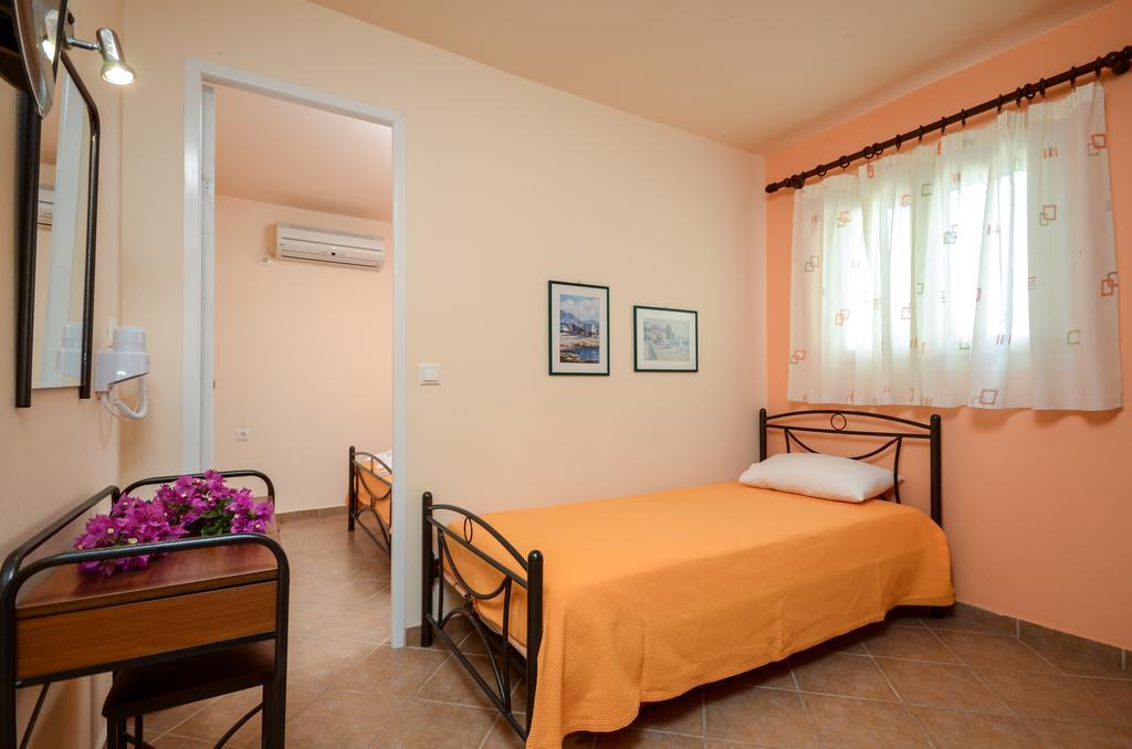 Hotel Francesca Ágios Prokópios Extérieur photo